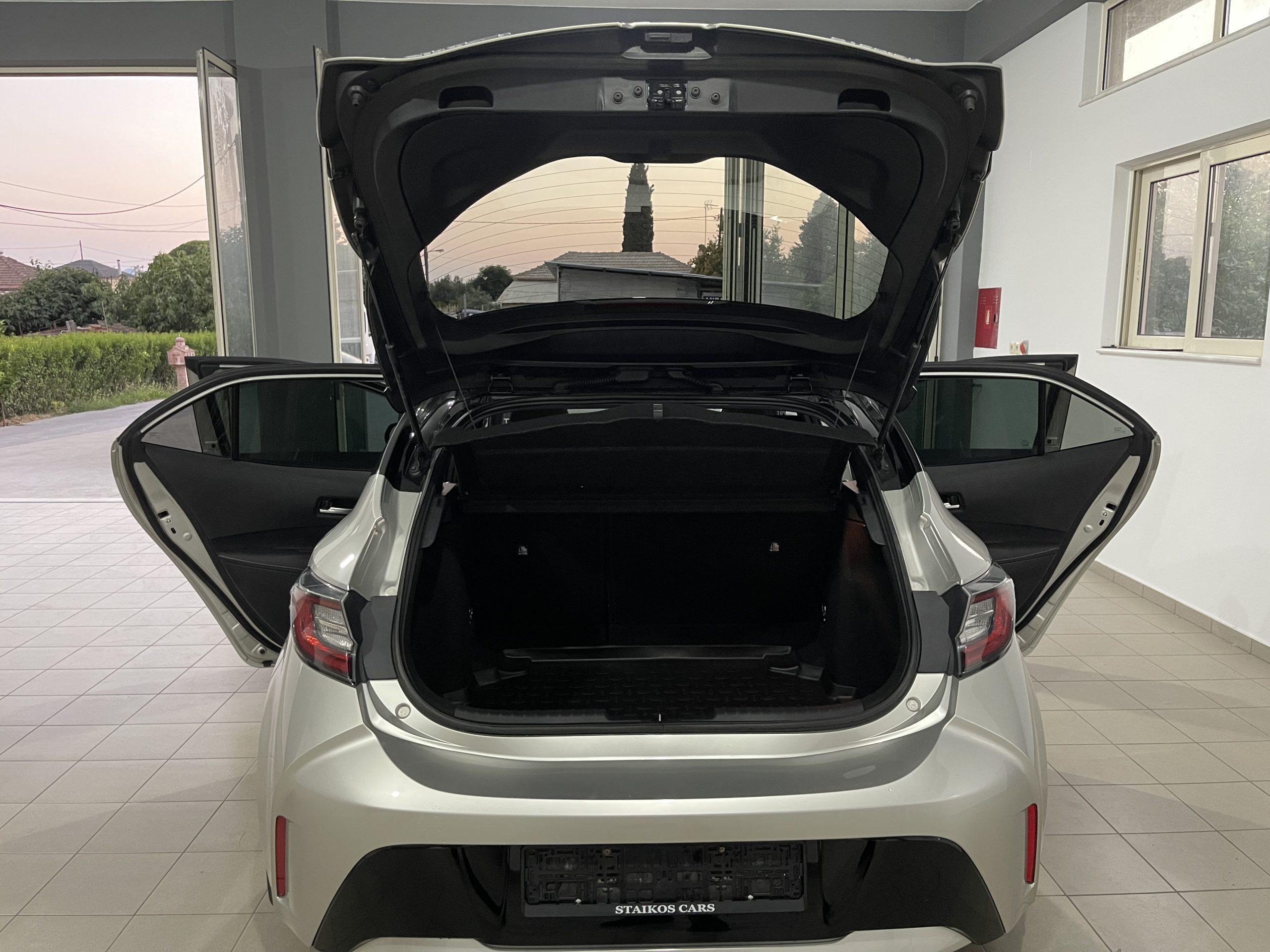 Car Image 3