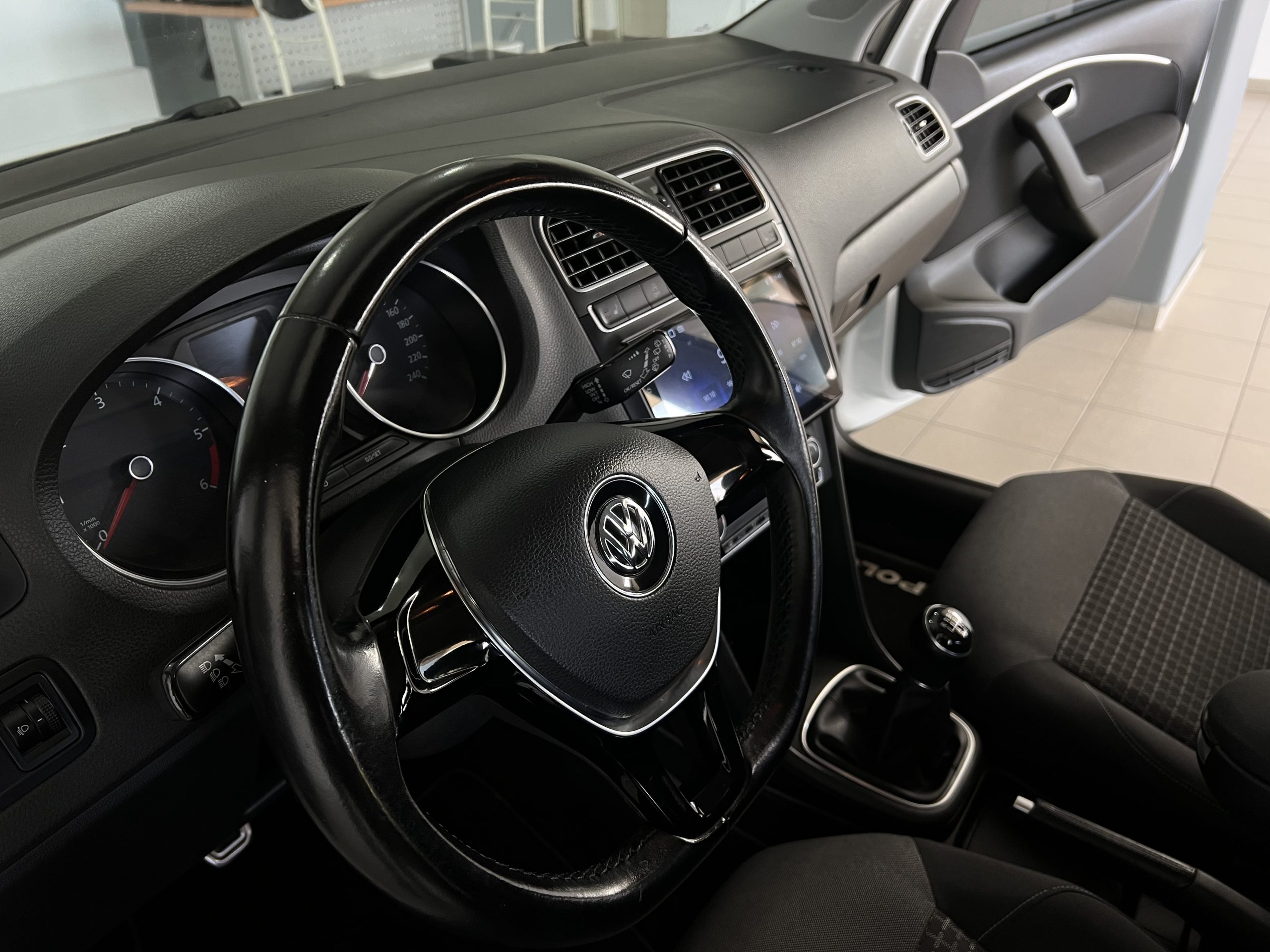 Car Image 4
